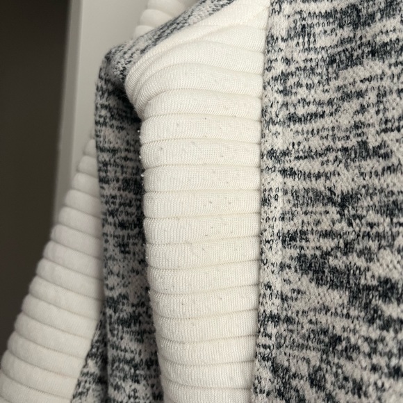 The North Face Indi Jacket - Picture 3 of 3